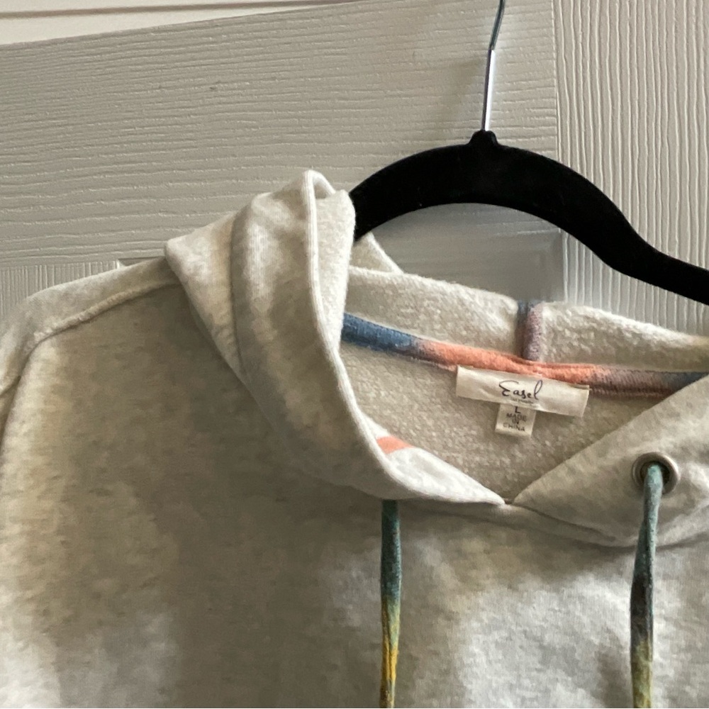 Excellent Condition! Gray Hoodie with Colorful Sleeves and Back. SzL - Picture 4 of 4